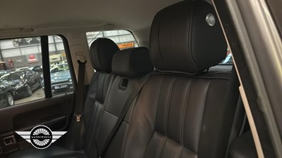 Lot 870 - 2010 LAND ROVER RANGE ROVER VOGUE TDV8 A