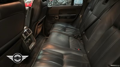 Lot 870 - 2010 LAND ROVER RANGE ROVER VOGUE TDV8 A