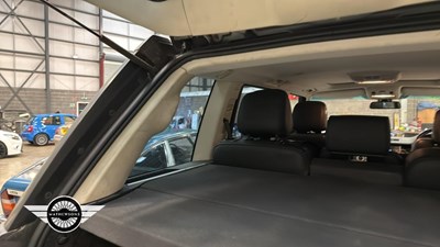 Lot 870 - 2010 LAND ROVER RANGE ROVER VOGUE TDV8 A