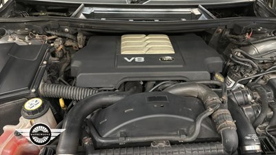 Lot 870 - 2010 LAND ROVER RANGE ROVER VOGUE TDV8 A