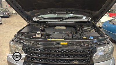 Lot 870 - 2010 LAND ROVER RANGE ROVER VOGUE TDV8 A