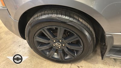 Lot 870 - 2010 LAND ROVER RANGE ROVER VOGUE TDV8 A