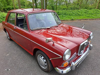 Lot 42 - 1973 WOLSELEY 1300