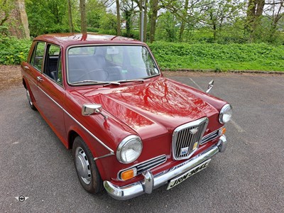 Lot 42 - 1973 WOLSELEY 1300