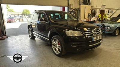 Lot 684 - 2006 VOLKSWAGEN TOUAREG V10 TDI AUTO