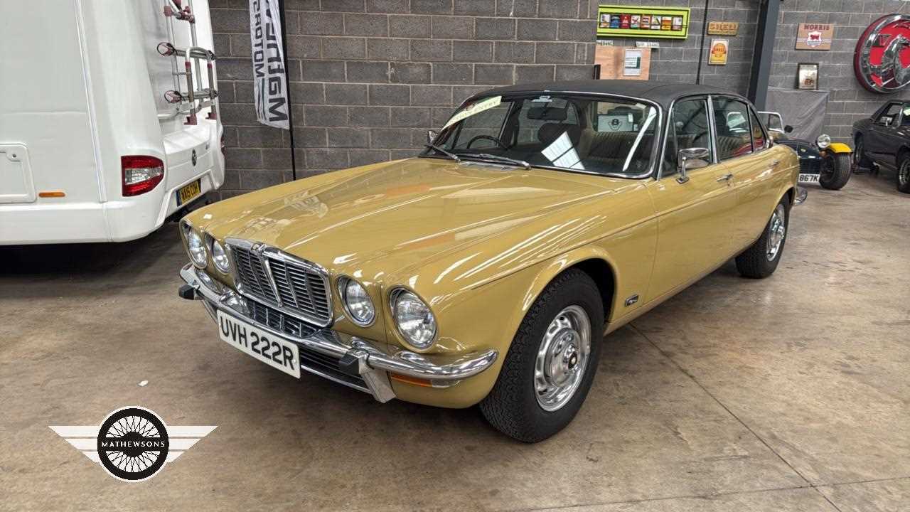 Lot 436 - 1976 JAGUAR 4.2 XJ6 L AUTO