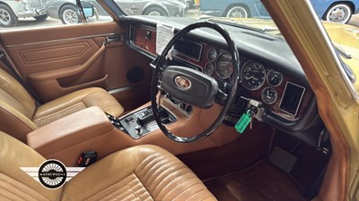 Lot 436 - 1976 JAGUAR 4.2 XJ6 L AUTO