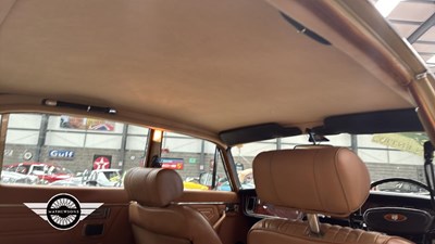 Lot 436 - 1976 JAGUAR 4.2 XJ6 L AUTO