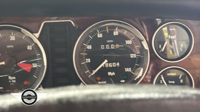Lot 436 - 1976 JAGUAR 4.2 XJ6 L AUTO