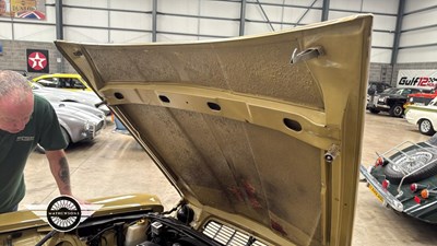 Lot 436 - 1976 JAGUAR 4.2 XJ6 L AUTO