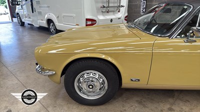 Lot 436 - 1976 JAGUAR 4.2 XJ6 L AUTO
