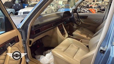 Lot 196 - 1989 MERCEDES 500 SEL AUTO