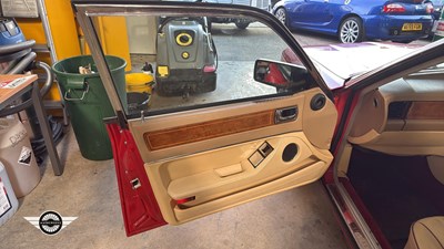 Lot 30 - 1992 JAGUAR SOVEREIGN 4.0 AUTO