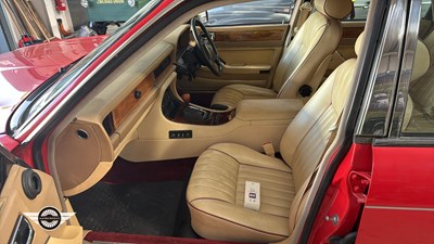 Lot 30 - 1992 JAGUAR SOVEREIGN 4.0 AUTO