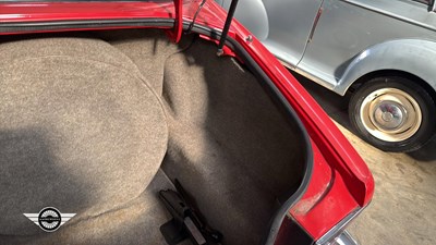 Lot 30 - 1992 JAGUAR SOVEREIGN 4.0 AUTO