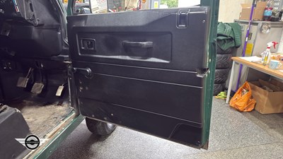 Lot 32 - 2005 LAND ROVER DEFENDER 90 TD5