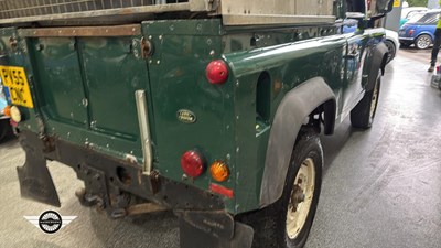 Lot 32 - 2005 LAND ROVER DEFENDER 90 TD5