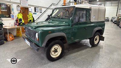 Lot 32 - 2005 LAND ROVER DEFENDER 90 TD5