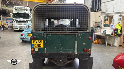 Lot 32 - 2005 LAND ROVER DEFENDER 90 TD5