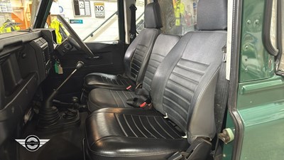 Lot 32 - 2005 LAND ROVER DEFENDER 90 TD5