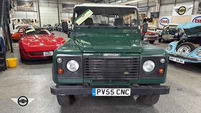 Lot 32 - 2005 LAND ROVER DEFENDER 90 TD5