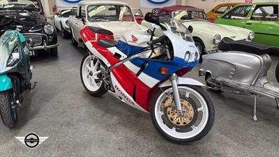 Lot 34 - 1990 HONDA