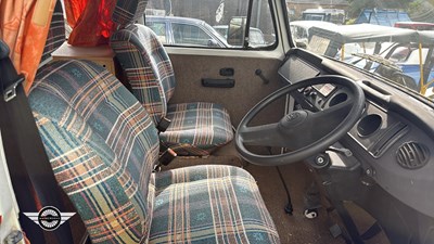 Lot 40 - 2002 VOLKSWAGEN