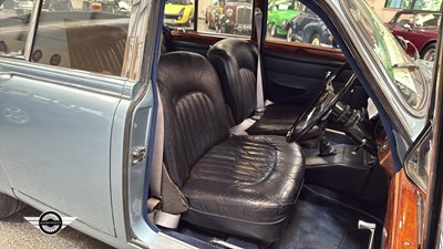 Lot 48 - 1966 JAGUAR MK II