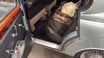 Lot 48 - 1966 JAGUAR MK II