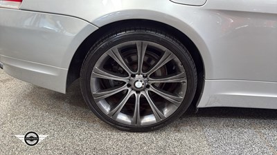 Lot 54 - 2005 BMW 630I AUTO