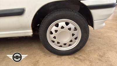 Lot 758 - 1996 RENAULT CLIO RT AUTO