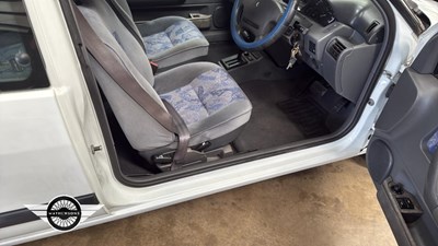 Lot 758 - 1996 RENAULT CLIO RT AUTO