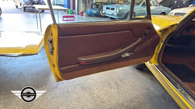 Lot 115 - 1973 TRIUMPH STAG