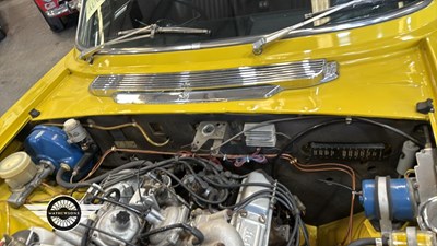 Lot 115 - 1973 TRIUMPH STAG