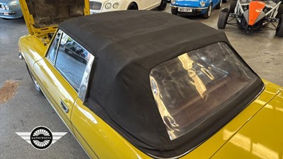 Lot 115 - 1973 TRIUMPH STAG