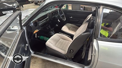 Lot 43 - 1974 VAUXHALL