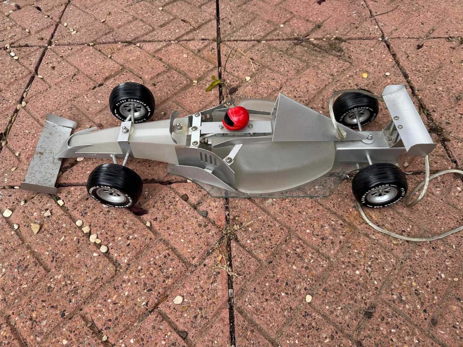 Lot 681 - RACING CAR LAMP