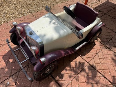 Lot 795 - MERCEDES ELECTRIC CAR