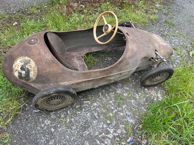 Lot 799 - OLD PEDAL RACING CAR