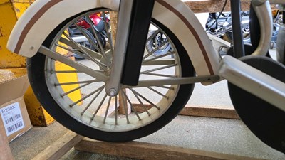Lot 119 - SOLID WOOD FULL SIZE HARLEY DAVIDSON