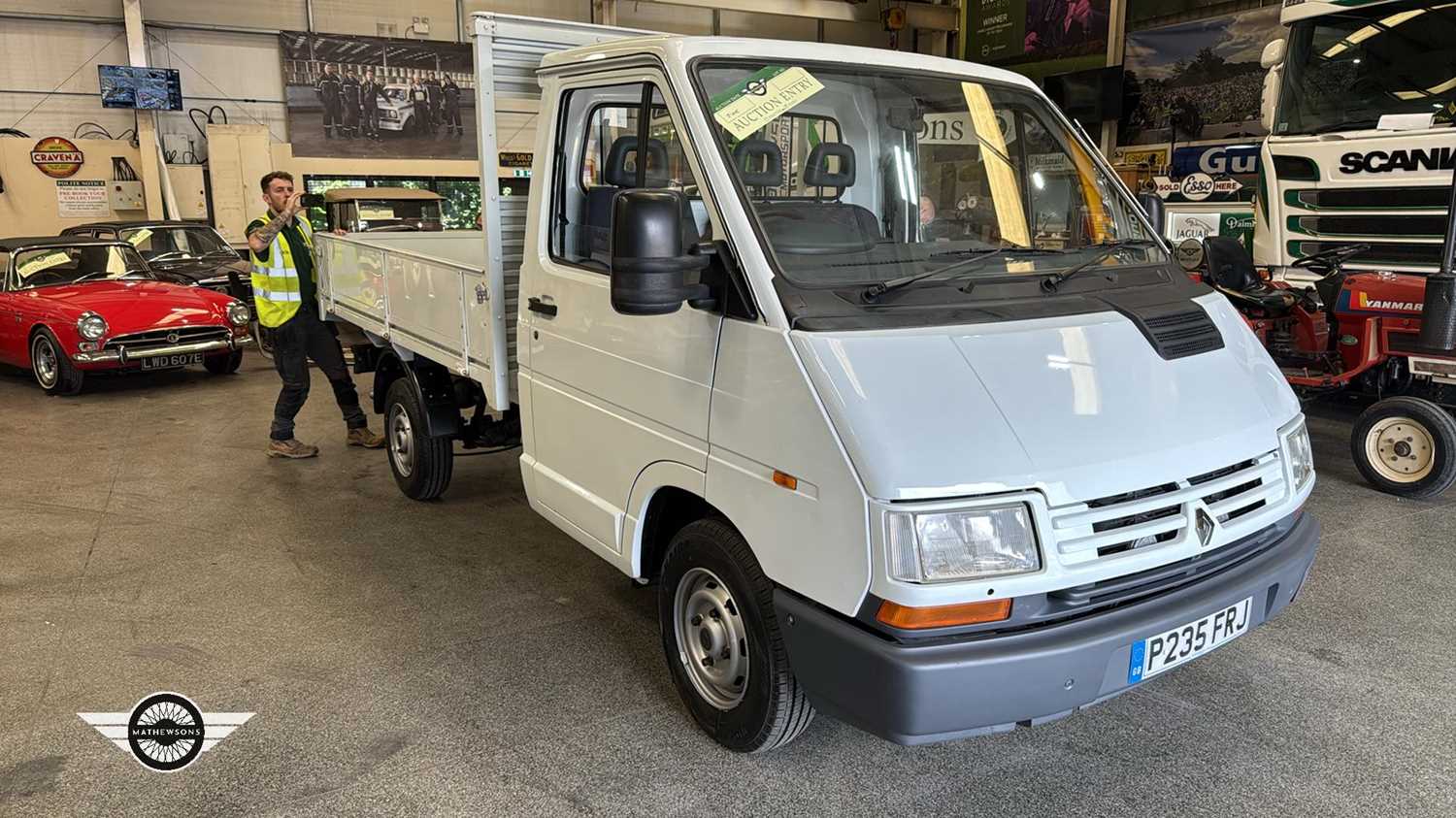 Lot 460 - 1996 RENAULT TRAFIC T1400D LWB