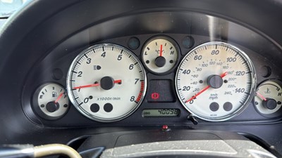 Lot 898 - 2001 MAZDA MX-5
