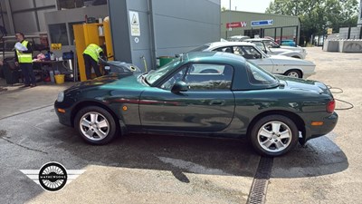 Lot 898 - 2001 MAZDA MX-5