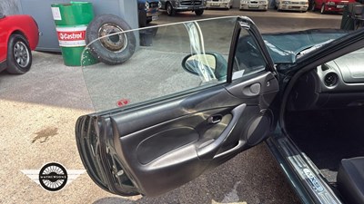 Lot 898 - 2001 MAZDA MX-5