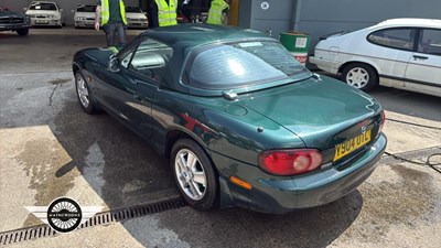 Lot 898 - 2001 MAZDA MX-5