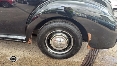 Lot 822 - 1953 MORRIS OXFORD