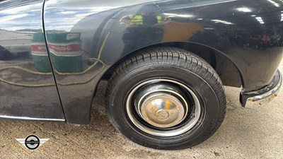 Lot 822 - 1953 MORRIS OXFORD