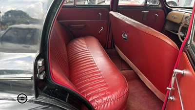 Lot 822 - 1953 MORRIS OXFORD