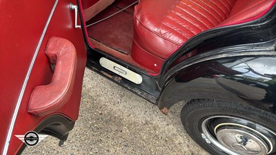 Lot 822 - 1953 MORRIS OXFORD