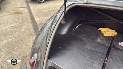 Lot 822 - 1953 MORRIS OXFORD